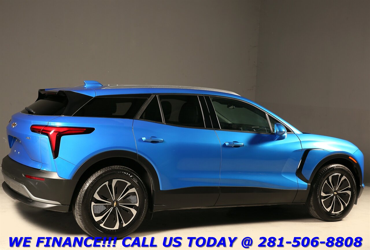 2024 Chevrolet Blazer EV 2024 2LT AWD PANOROOF NAV PANO ADAPT 23K MLS   - Photo 6 - Houston, TX 77031