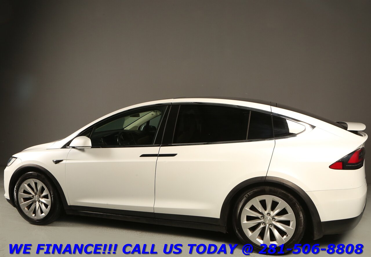 2017 Tesla Model X 2017 75D AWD FSD3 6-PASS AUTOPILOT CAPTAIN SEATS   - Photo 4 - Houston, TX 77031