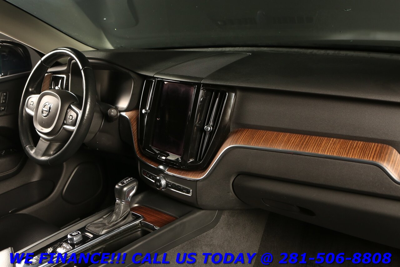 2021 Volvo XC60 2021 T5 Momentum AWD PANO BLIND HEATSEAT CAMERA   - Photo 18 - Houston, TX 77031