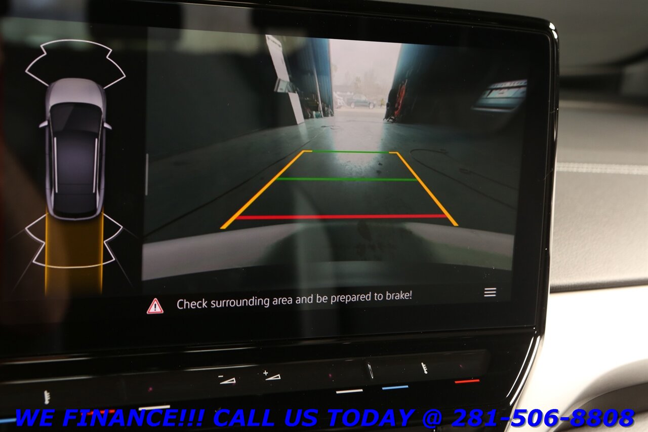 2023 Volkswagen ID.4 2023 Pro S AWD PANO ADAPT CRUISE HEATSEAT CAMERA   - Photo 17 - Houston, TX 77031