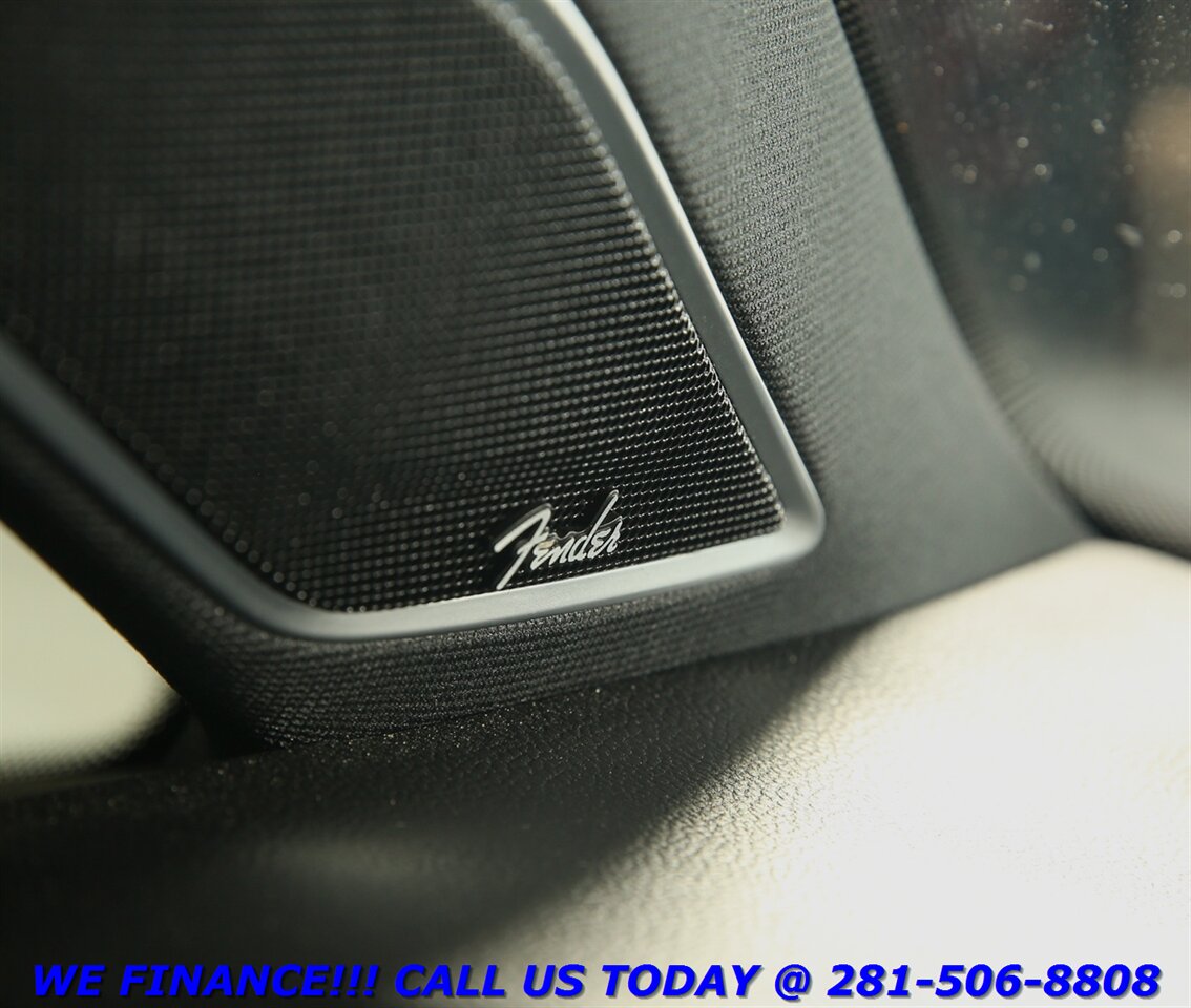 2019 Volkswagen Golf GTI SE NAV SUNROOF 6-SPEED MANUAL LEATHER FENDER S   - Photo 9 - Houston, TX 77031