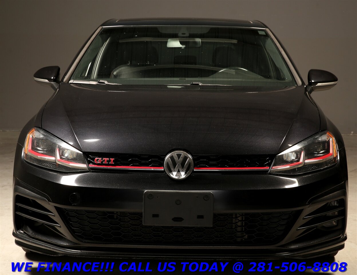 2019 Volkswagen Golf GTI SE NAV SUNROOF 6-SPEED MANUAL LEATHER FENDER S   - Photo 8 - Houston, TX 77031