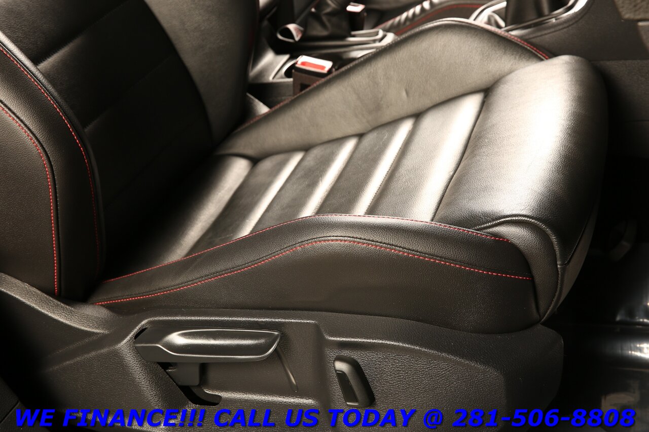 2019 Volkswagen Golf GTI SE NAV SUNROOF 6-SPEED MANUAL LEATHER FENDER S   - Photo 21 - Houston, TX 77031