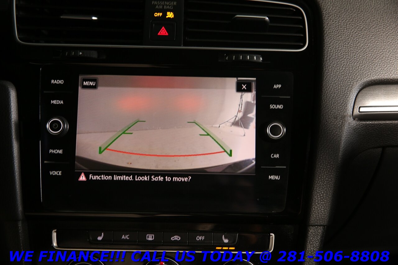 2019 Volkswagen Golf GTI SE NAV SUNROOF 6-SPEED MANUAL LEATHER FENDER S   - Photo 16 - Houston, TX 77031