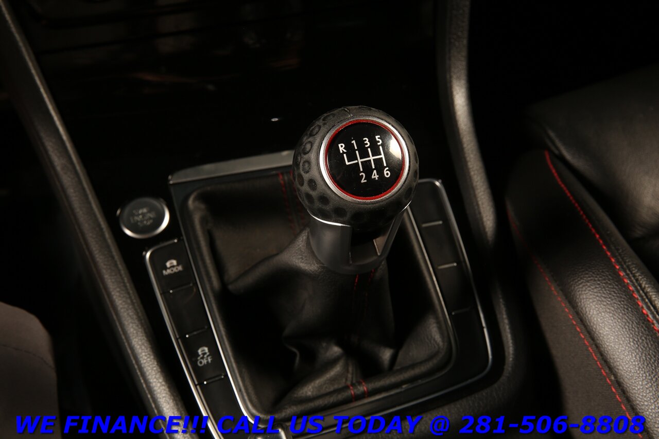 2019 Volkswagen Golf GTI SE NAV SUNROOF 6-SPEED MANUAL LEATHER FENDER S   - Photo 18 - Houston, TX 77031