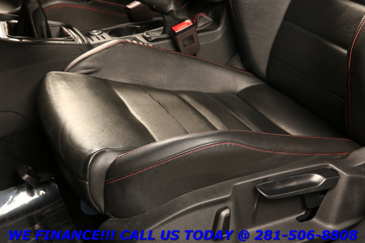 2019 Volkswagen Golf GTI SE NAV SUNROOF 6-SPEED MANUAL LEATHER FENDER S   - Photo 13 - Houston, TX 77031