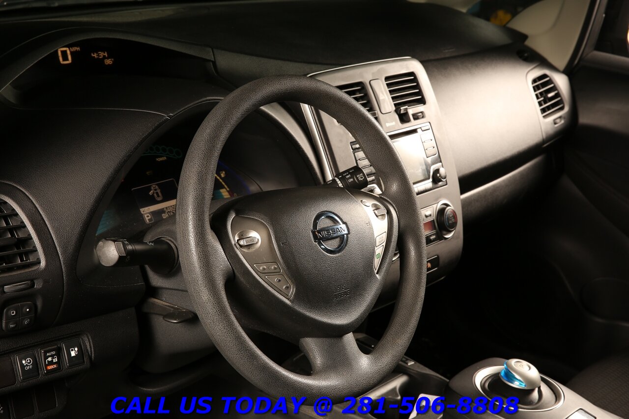 2016 Nissan LEAF 2016 S QUICK CHARGE HEATSEAT CAMERA KEYLESS 54K ML   - Photo 11 - Houston, TX 77031