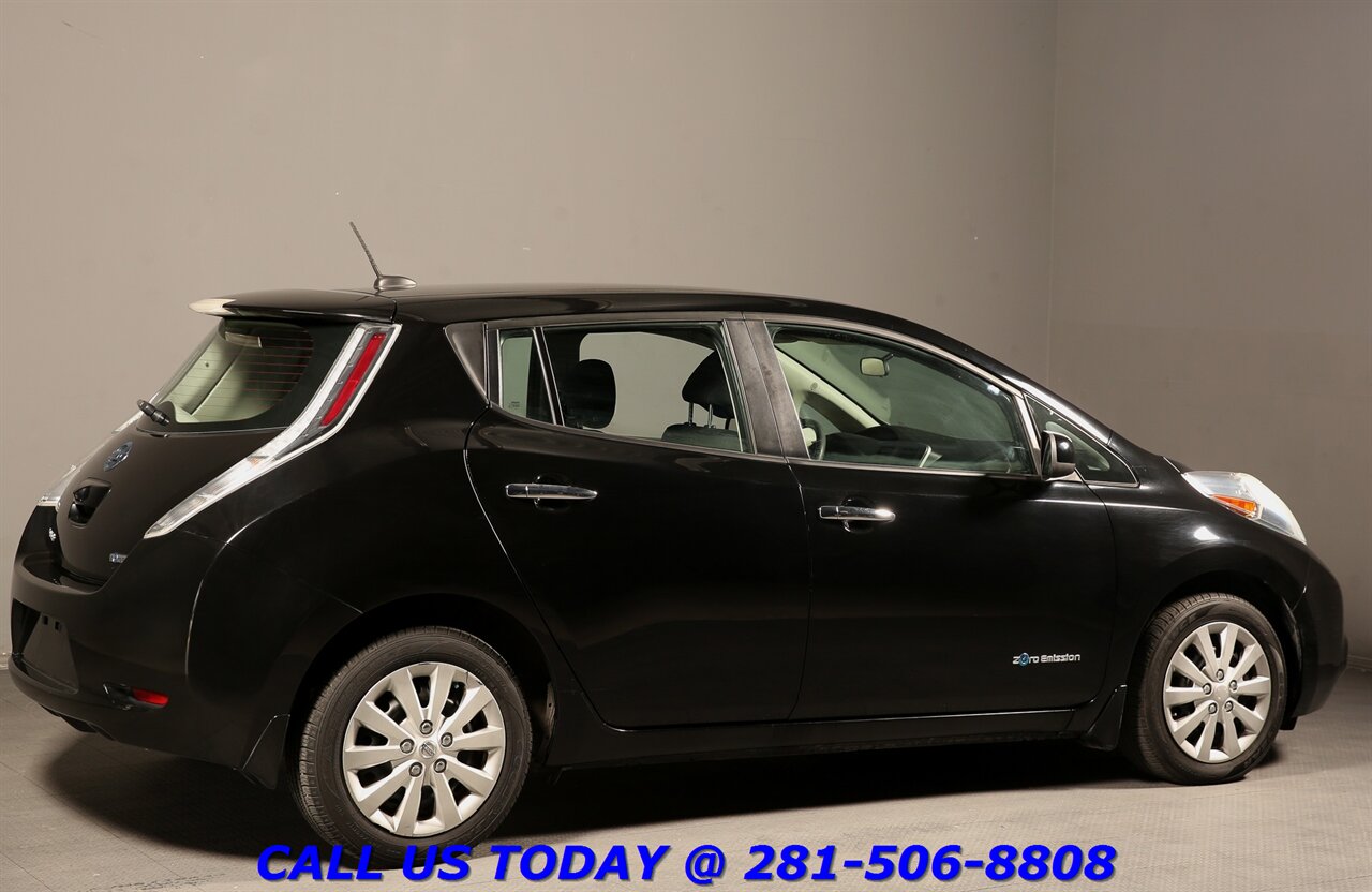 2016 Nissan LEAF 2016 S QUICK CHARGE HEATSEAT CAMERA KEYLESS 54K ML   - Photo 8 - Houston, TX 77031