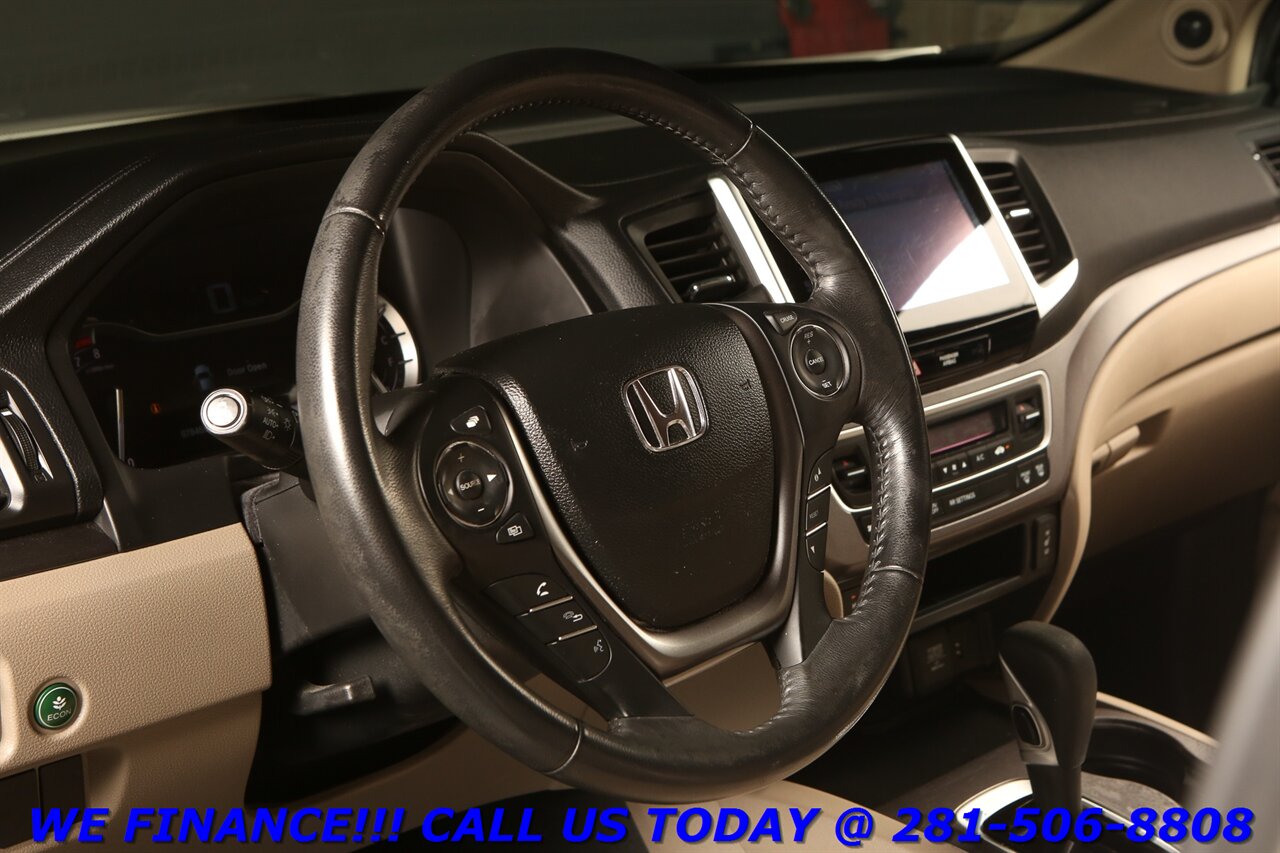 2018 Honda Ridgeline 2018 RTL-T CREW NAV HEATSEAT CAMERA 78K MLS   - Photo 10 - Houston, TX 77031