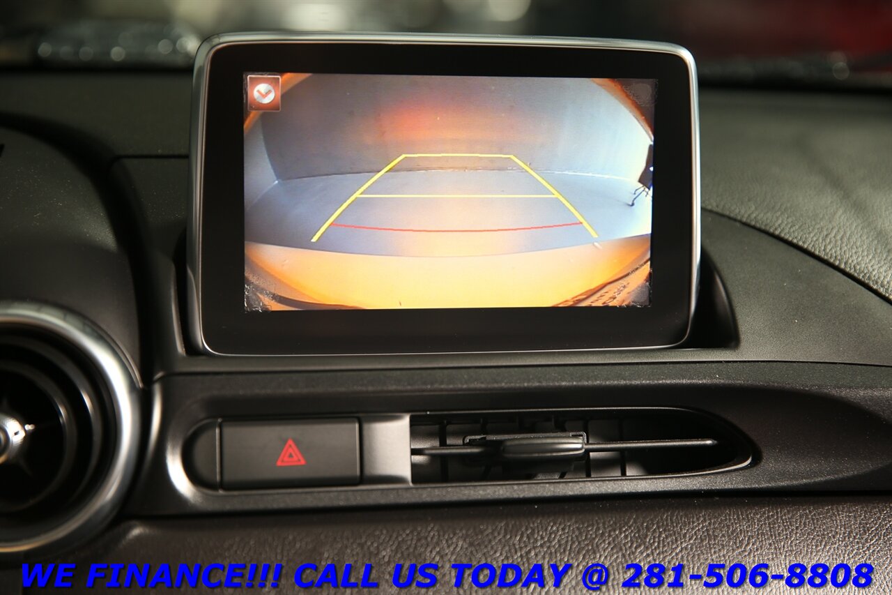 2017 FIAT 124 Spider 2017 ABARTH NAV HEATSEAT CAM XENONS 59K MLS   - Photo 15 - Houston, TX 77031