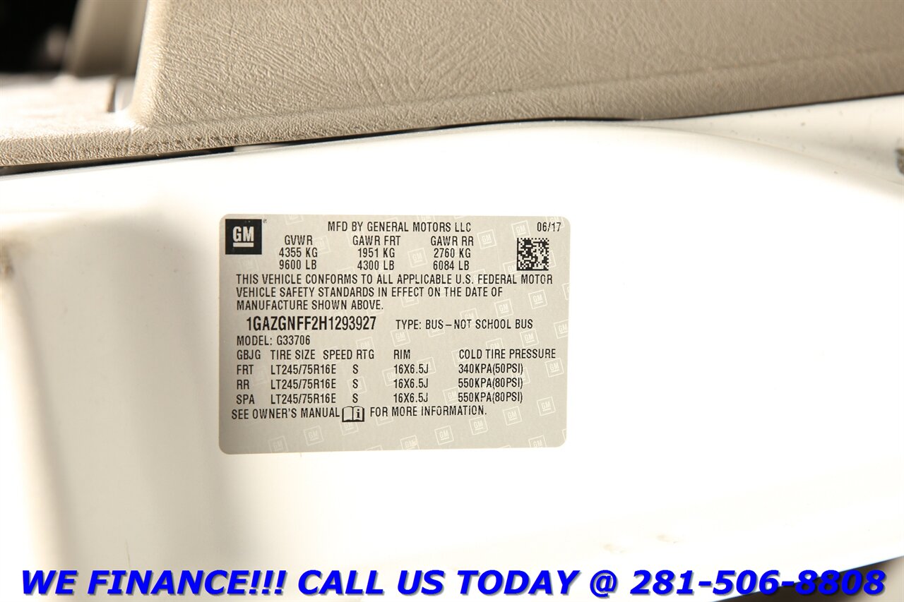 2017 Chevrolet Express 2017 3500 LS 15-PASS AUTO CRUISE A/C PWR 15K MLS! - Photo 20 - Houston, TX 77031