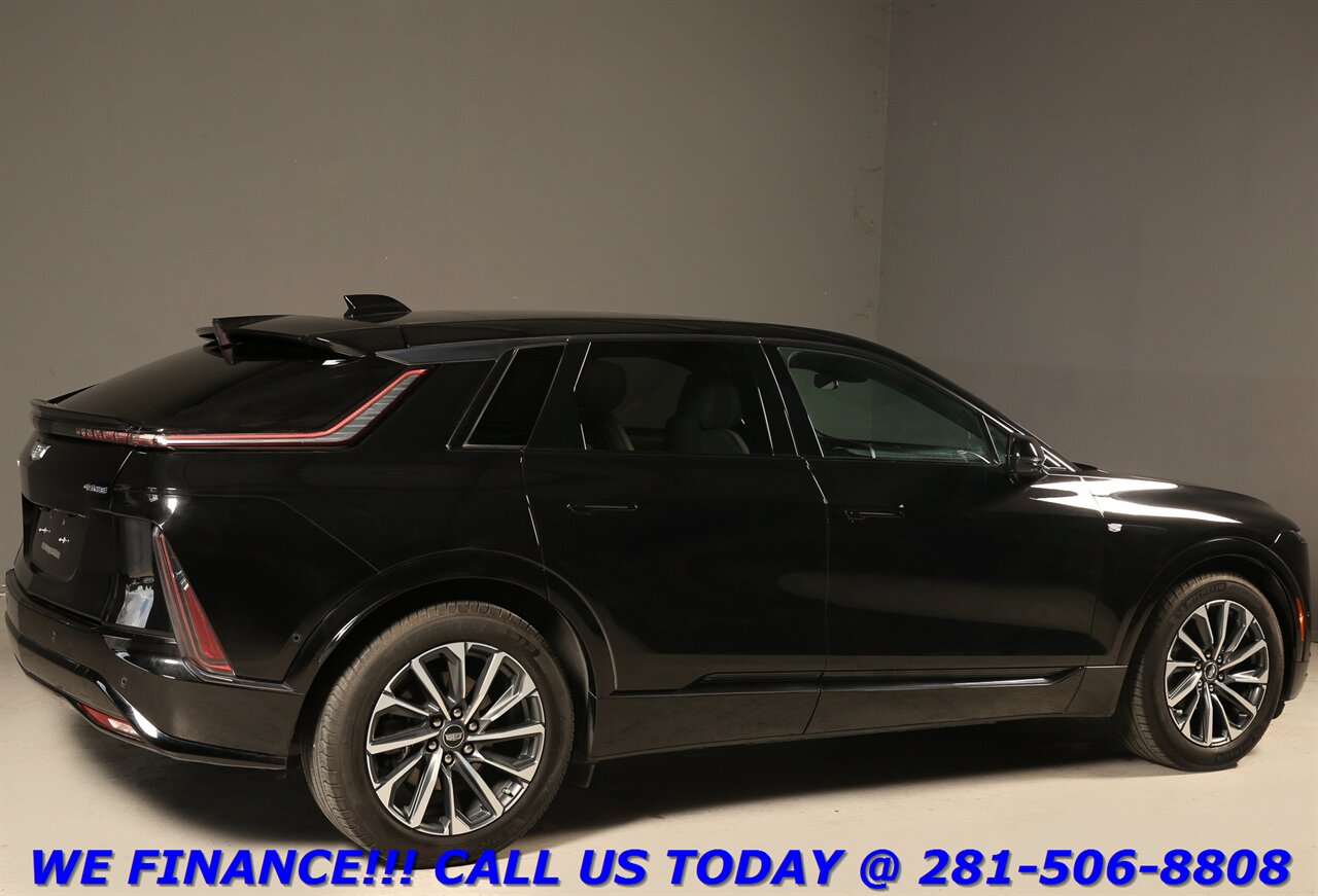 2024 Cadillac LYRIQ 2024 Sport NAV PANO ADAPTCRUISE BLIS 360CAM 25K ML - Photo 6 - Houston, TX 77031