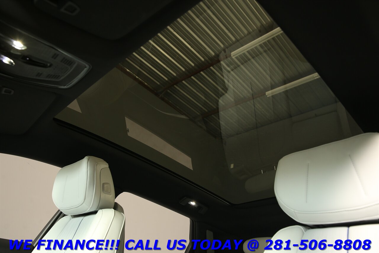 2024 Cadillac LYRIQ 2024 Sport NAV PANO ADAPTCRUISE BLIS 360CAM 25K ML - Photo 12 - Houston, TX 77031