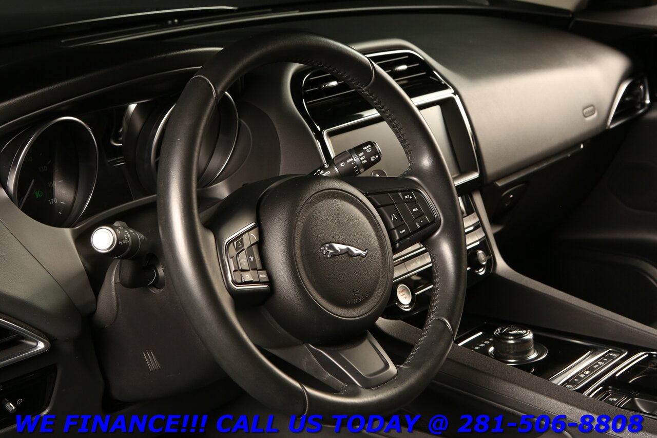 2020 Jaguar F-Pace 2020 25t Premium AWD NAV PANO BLIND MERIDIAN 34K   - Photo 10 - Houston, TX 77031