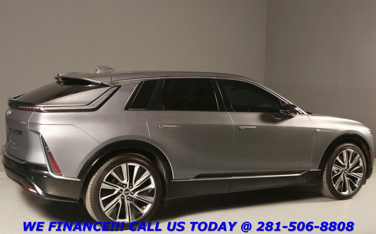 2023 Cadillac LYRIQ 2023 LUXURY CARPLAY NAV PANO ADAPT CRUISE BLIS - Photo 6 - Houston, TX 77031