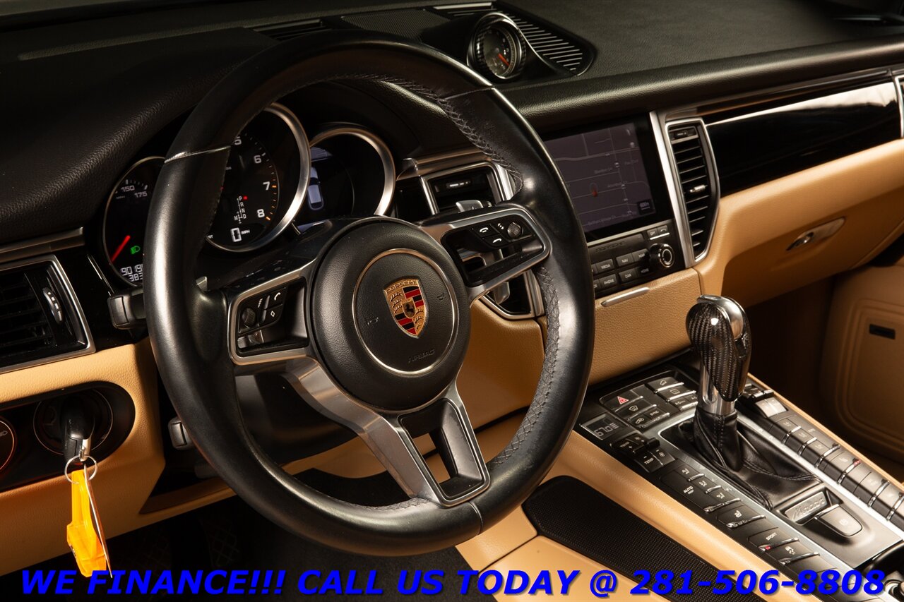 2017 Porsche Macan 2017 AWD PREM PKG NAV SPORT HEATSEAT BOSE CAMERA   - Photo 11 - Houston, TX 77031