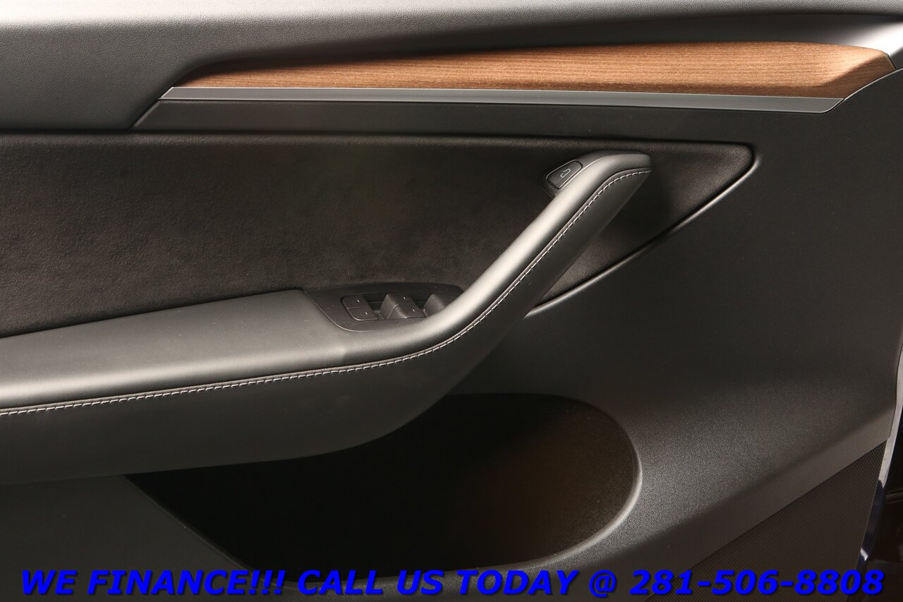 2024 Tesla Model Y 2024 Long Range AWD FSD NAV CAMERA WOOD 5K MILES!! - Photo 9 - Houston, TX 77031
