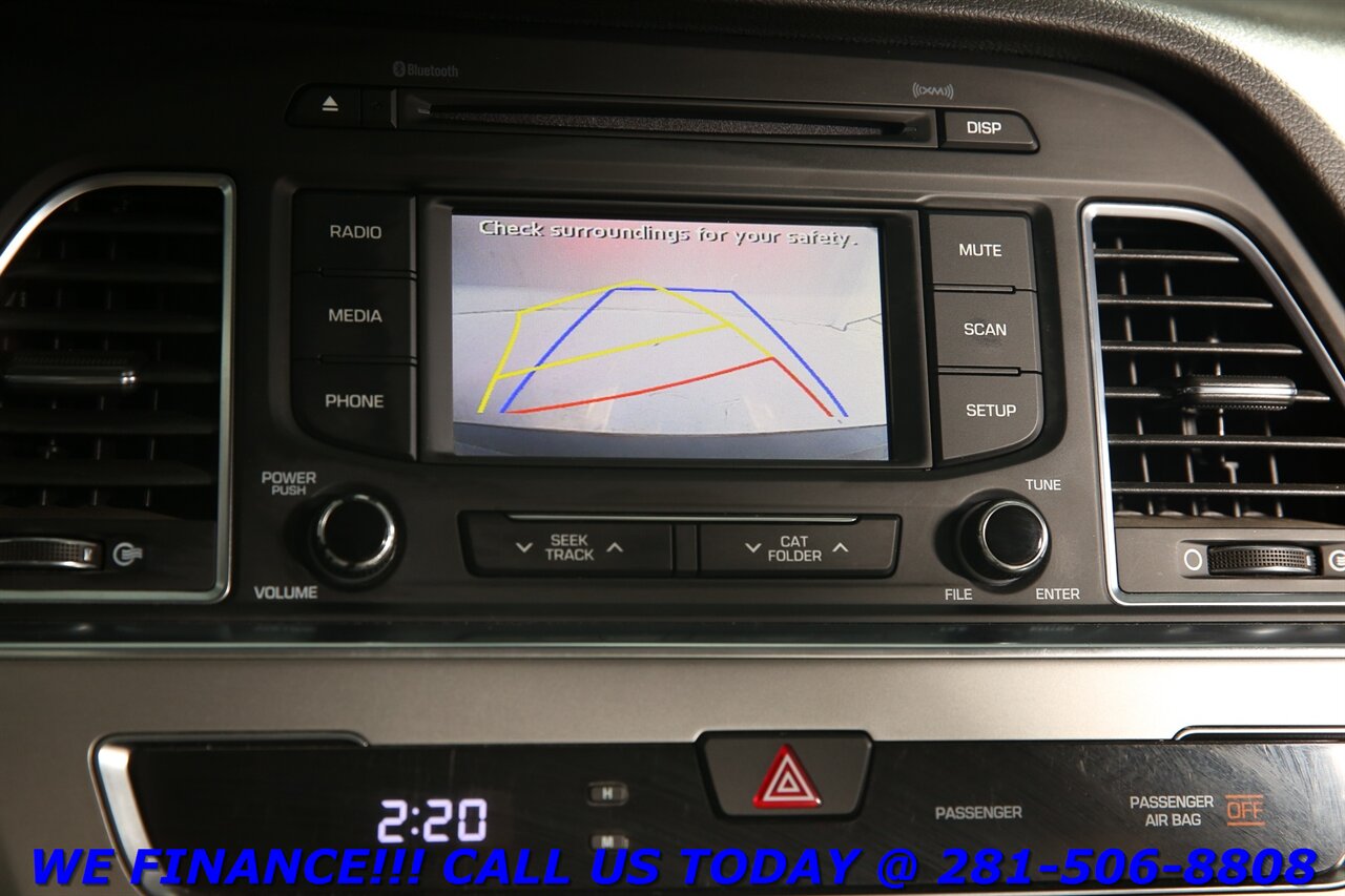 2016 Hyundai Sonata Hybrid 2016 SE HYBRID 40+ MPG CAMERA KEYGO BTOOTH 20K MLS   - Photo 17 - Houston, TX 77031