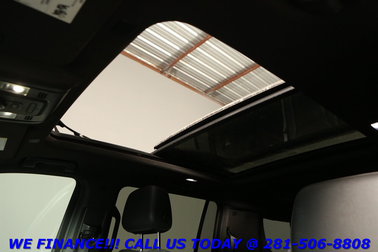 2021 Chevrolet Suburban 2021 LT 4X4 CARPLAY PANO ADAPT CRUISE 8PASS - Photo 11 - Houston, TX 77031