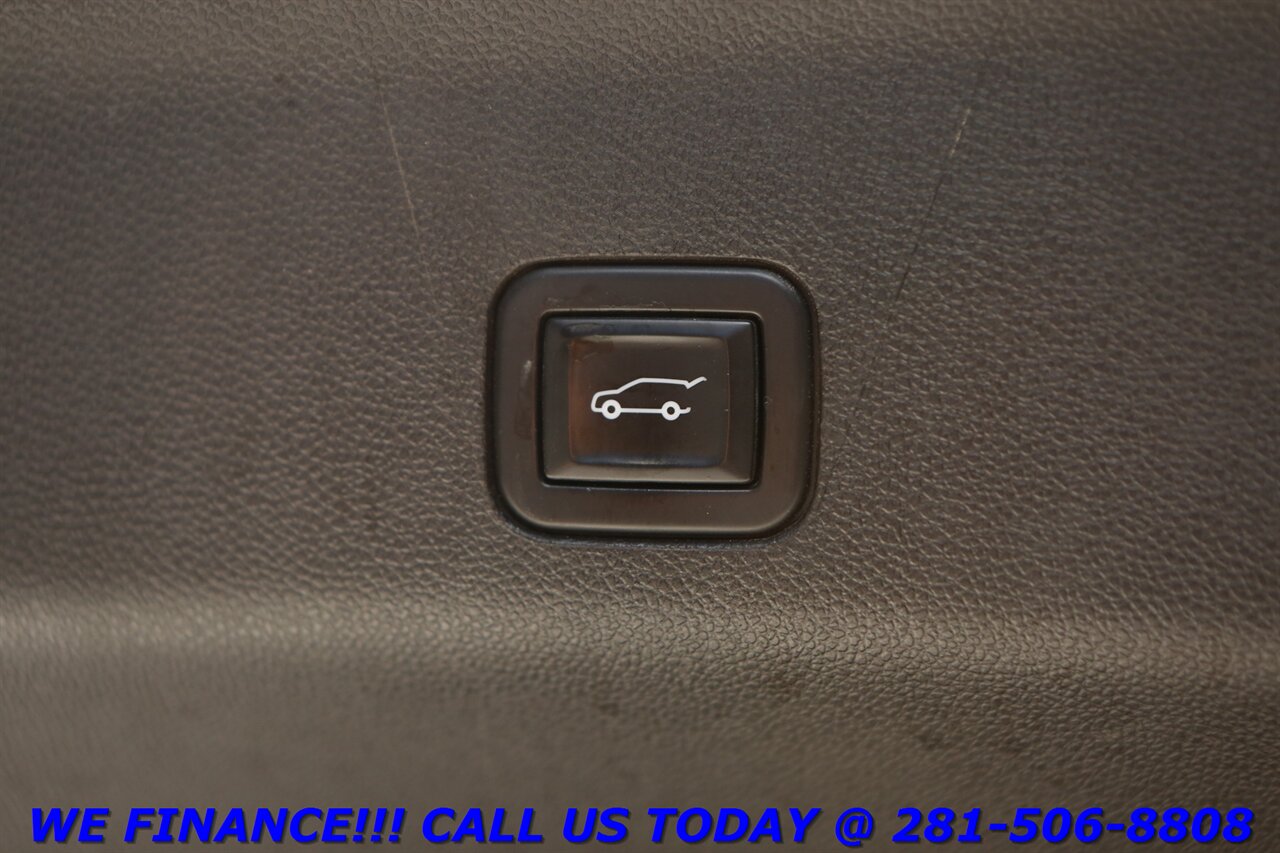 2021 Chevrolet Suburban 2021 LT 4X4 CARPLAY PANO ADAPT CRUISE 8PASS - Photo 31 - Houston, TX 77031