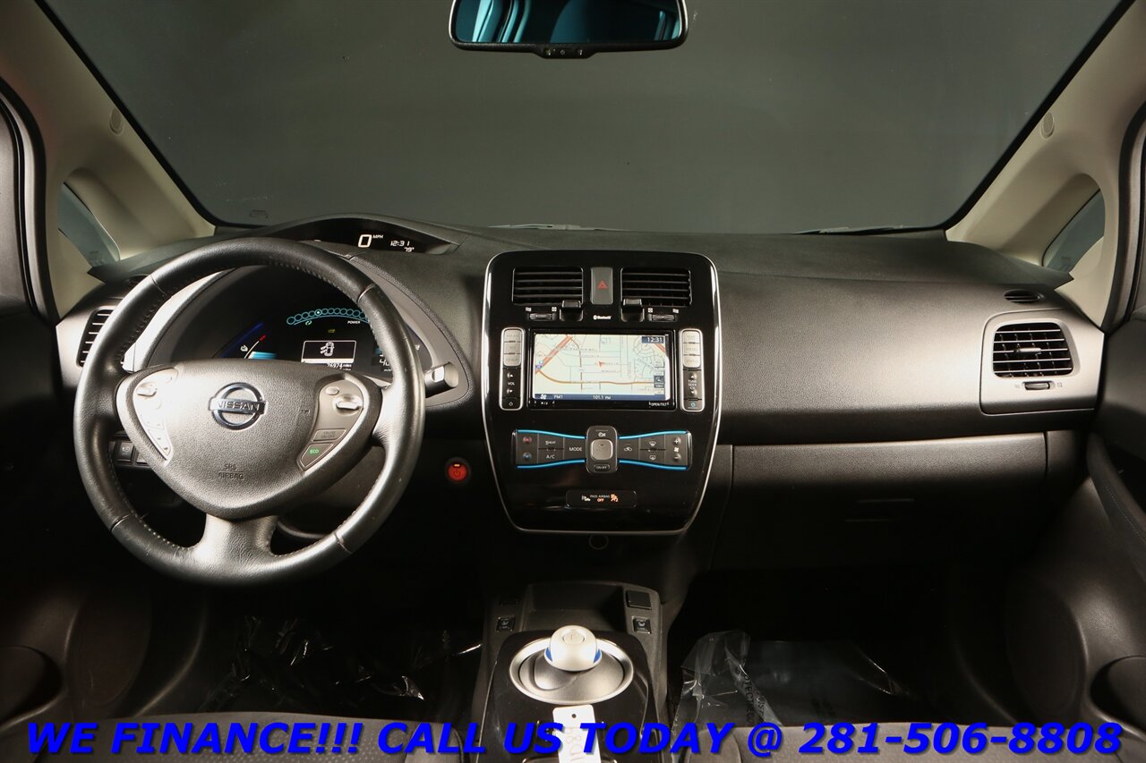 2015 Nissan LEAF 2015 QUICK CHARGE LED NAV HEATSEATS CAM IRS REBATE - Photo 3 - Houston, TX 77031