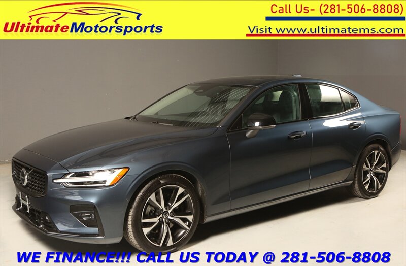 2024 Volvo S60 2024 B5 Plus Dark Theme NAV PANO BLIND HEATSEAT 6K  