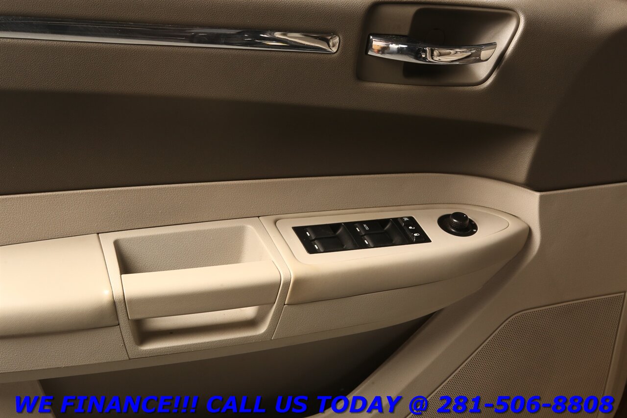 2008 Chrysler CHRYSLER 300 TOURING LEATHER CRUISE BLUETOOTH PWR SEAT - Photo 9 - Houston, TX 77031