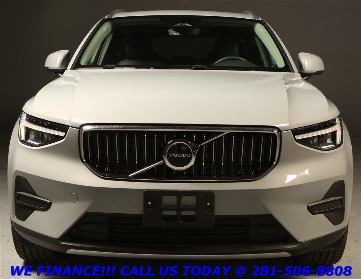 2025 Volvo XC40 2025 B5 Bright Theme AWD NAV PANO CAPLY CLIMATE PK   - Photo 9 - Houston, TX 77031