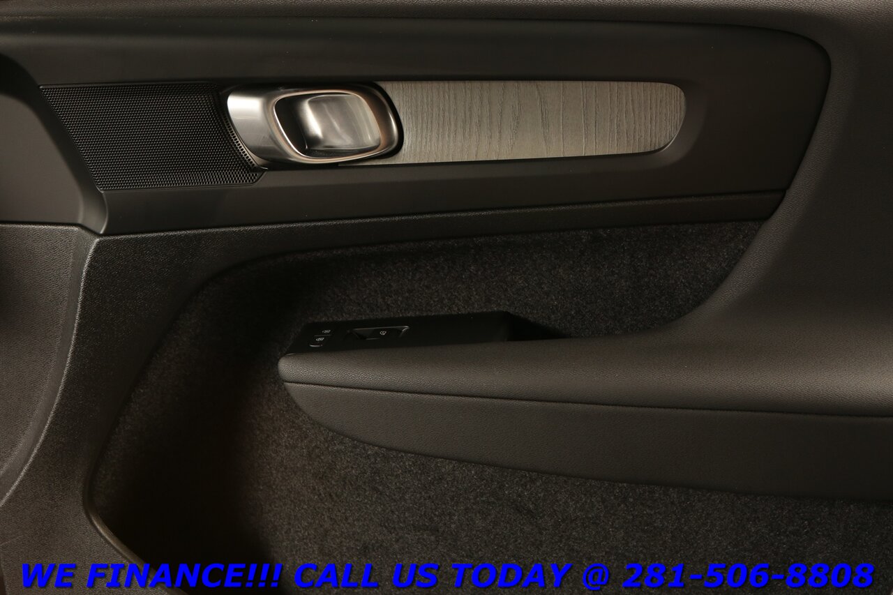 2025 Volvo XC40 2025 B5 Bright Theme AWD NAV PANO CAPLY CLIMATE PK   - Photo 26 - Houston, TX 77031