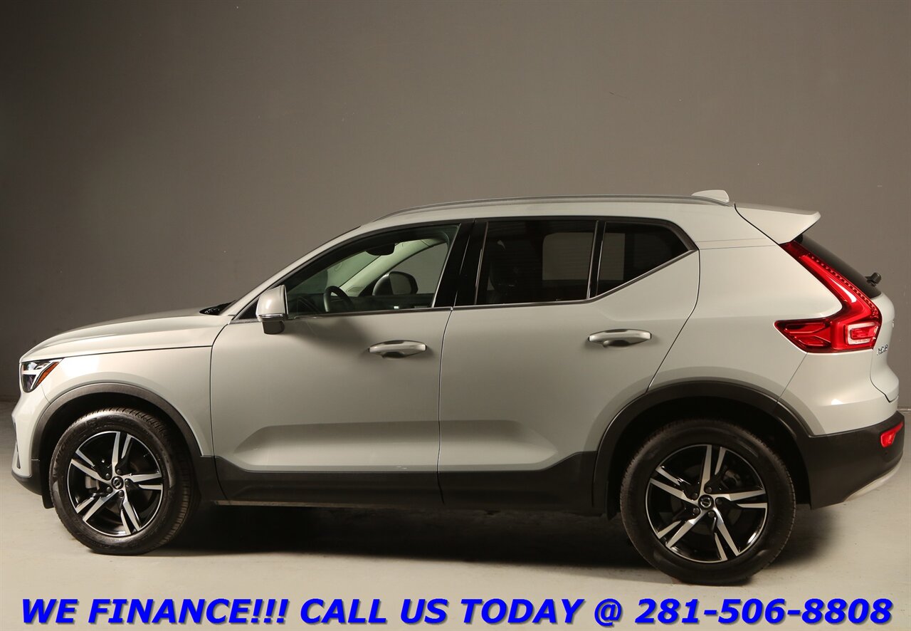 2025 Volvo XC40 2025 B5 Bright Theme AWD NAV PANO CAPLY CLIMATE PK   - Photo 4 - Houston, TX 77031