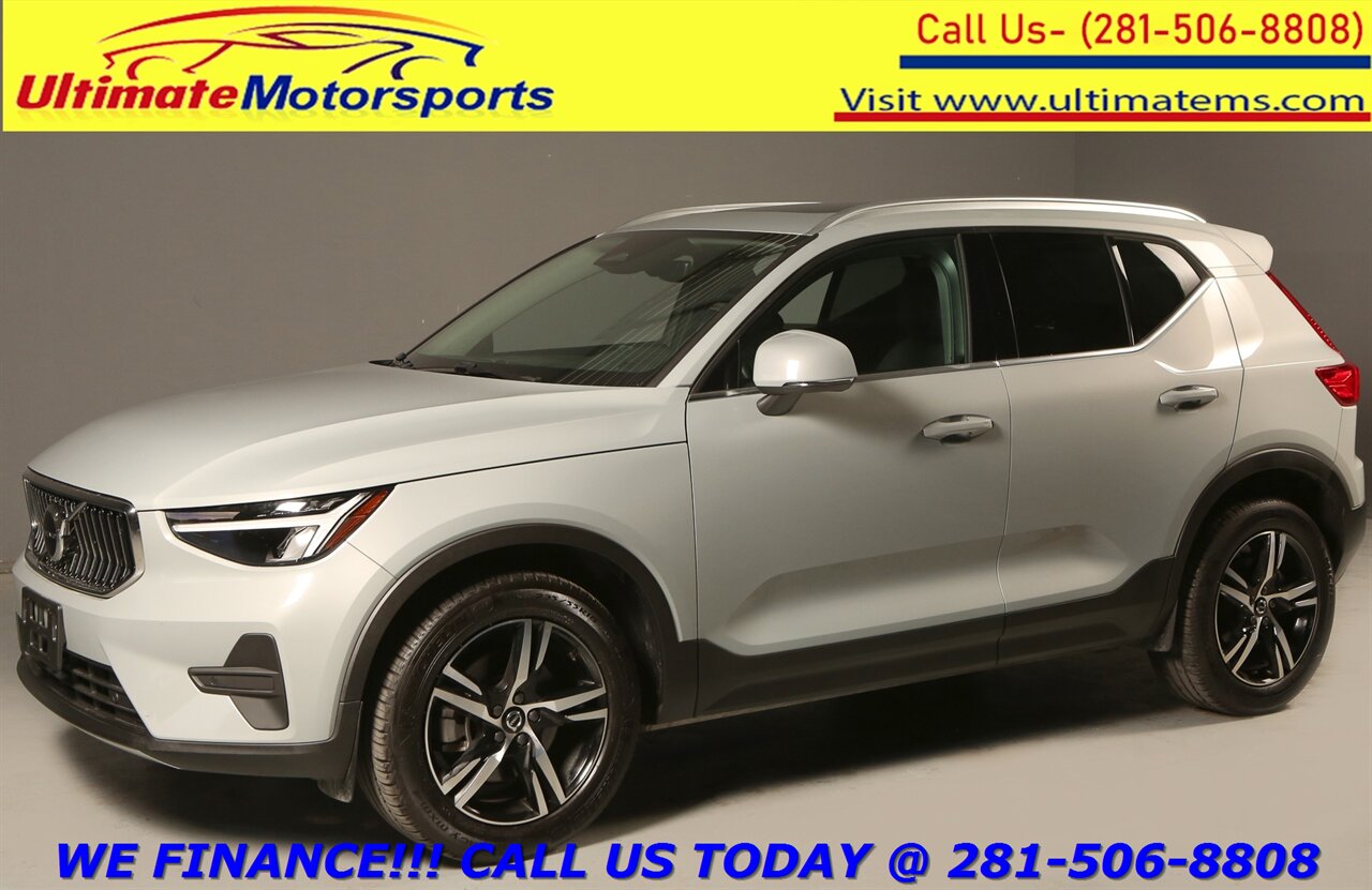 2025 Volvo XC40 2025 B5 Bright Theme AWD NAV PANO CAPLY CLIMATE PK   - Photo 1 - Houston, TX 77031