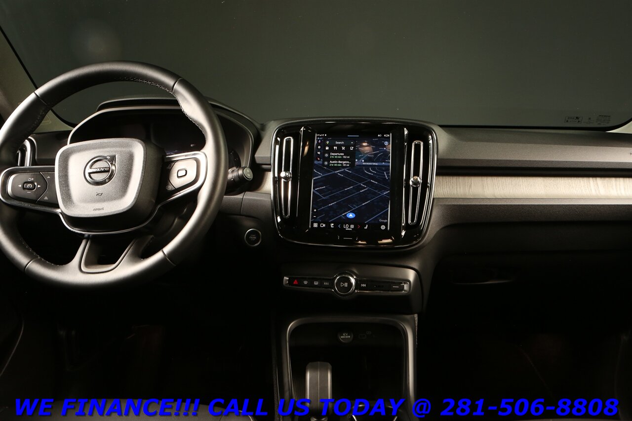 2025 Volvo XC40 2025 B5 Bright Theme AWD NAV PANO CAPLY CLIMATE PK   - Photo 3 - Houston, TX 77031