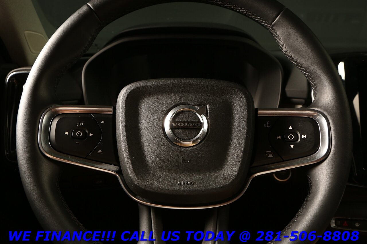 2025 Volvo XC40 2025 B5 Bright Theme AWD NAV PANO CAPLY CLIMATE PK   - Photo 15 - Houston, TX 77031