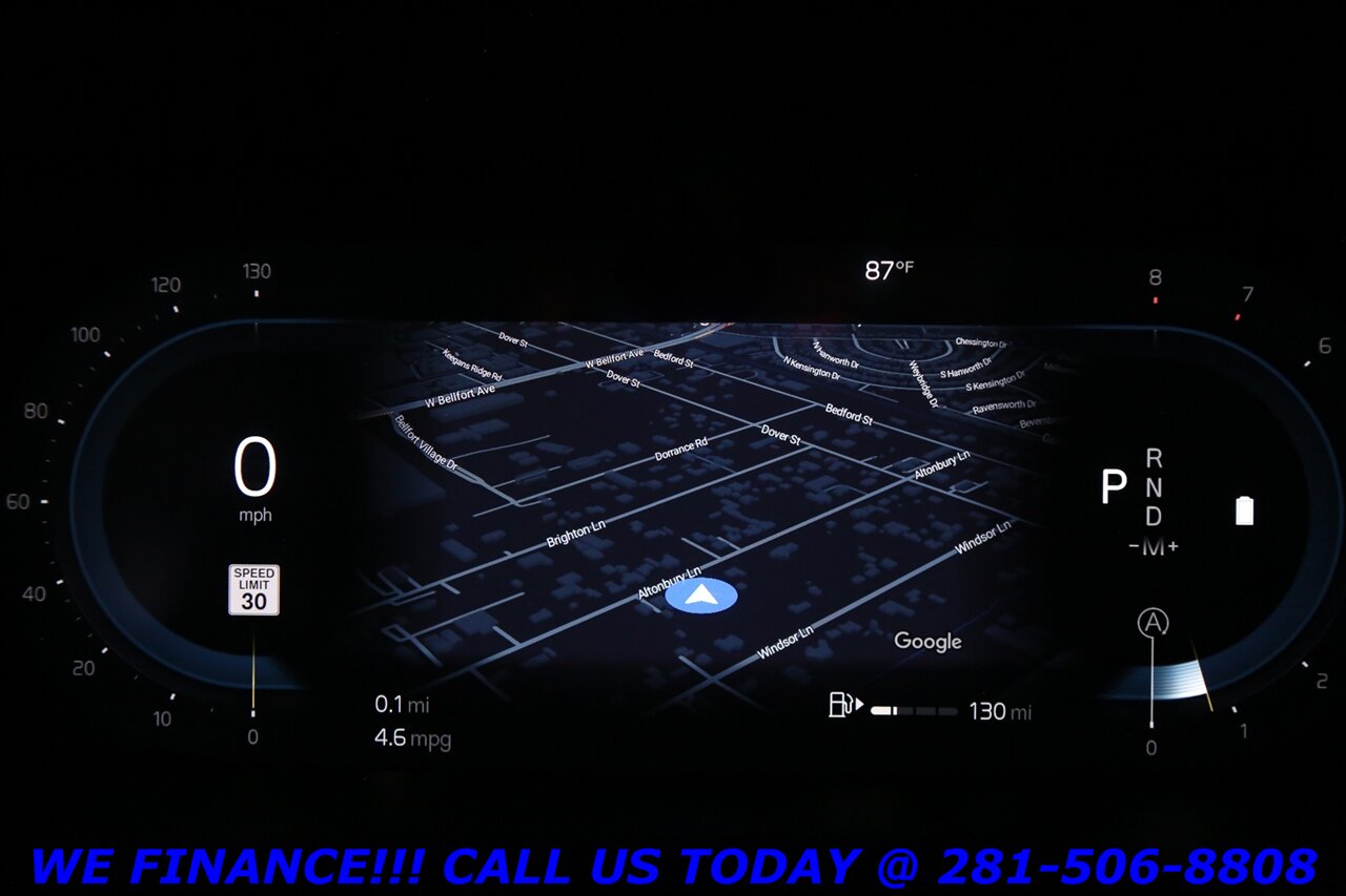 2025 Volvo XC40 2025 B5 Bright Theme AWD NAV PANO CAPLY CLIMATE PK   - Photo 16 - Houston, TX 77031