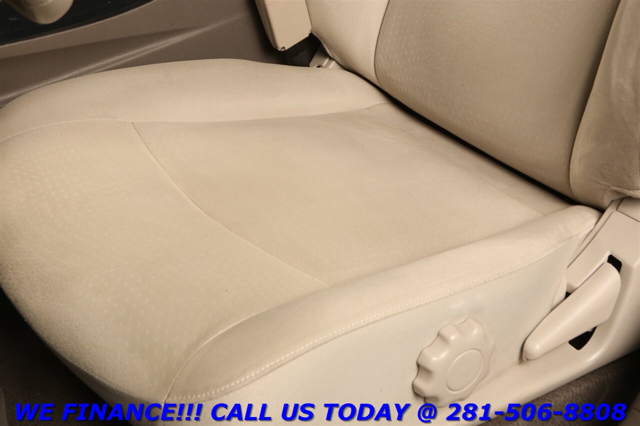 2012 Nissan LEAF 2012 SL NAV QUICK CHARGE CAM KEYGO 68K MLS IRS RE - Photo 11 - Houston, TX 77031