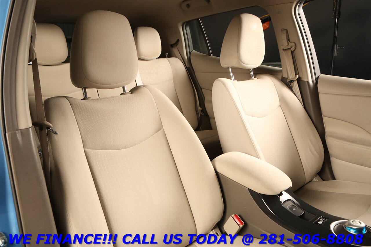 2012 Nissan LEAF 2012 SL NAV QUICK CHARGE CAM KEYGO 68K MLS IRS RE - Photo 18 - Houston, TX 77031