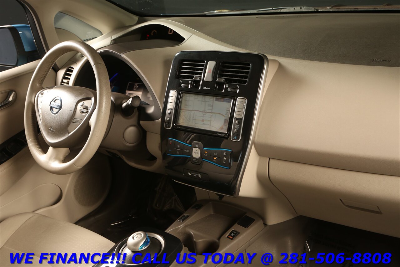 2012 Nissan LEAF 2012 SL NAV QUICK CHARGE CAM KEYGO 68K MLS IRS RE - Photo 17 - Houston, TX 77031