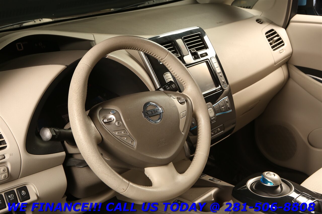 2012 Nissan LEAF 2012 SL NAV QUICK CHARGE CAM KEYGO 68K MLS IRS RE - Photo 9 - Houston, TX 77031