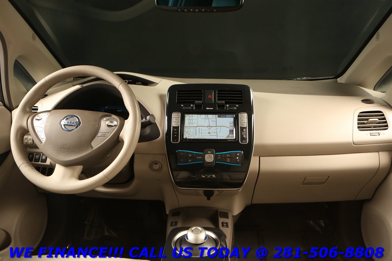 2012 Nissan LEAF 2012 SL NAV QUICK CHARGE CAM KEYGO 68K MLS IRS RE - Photo 3 - Houston, TX 77031