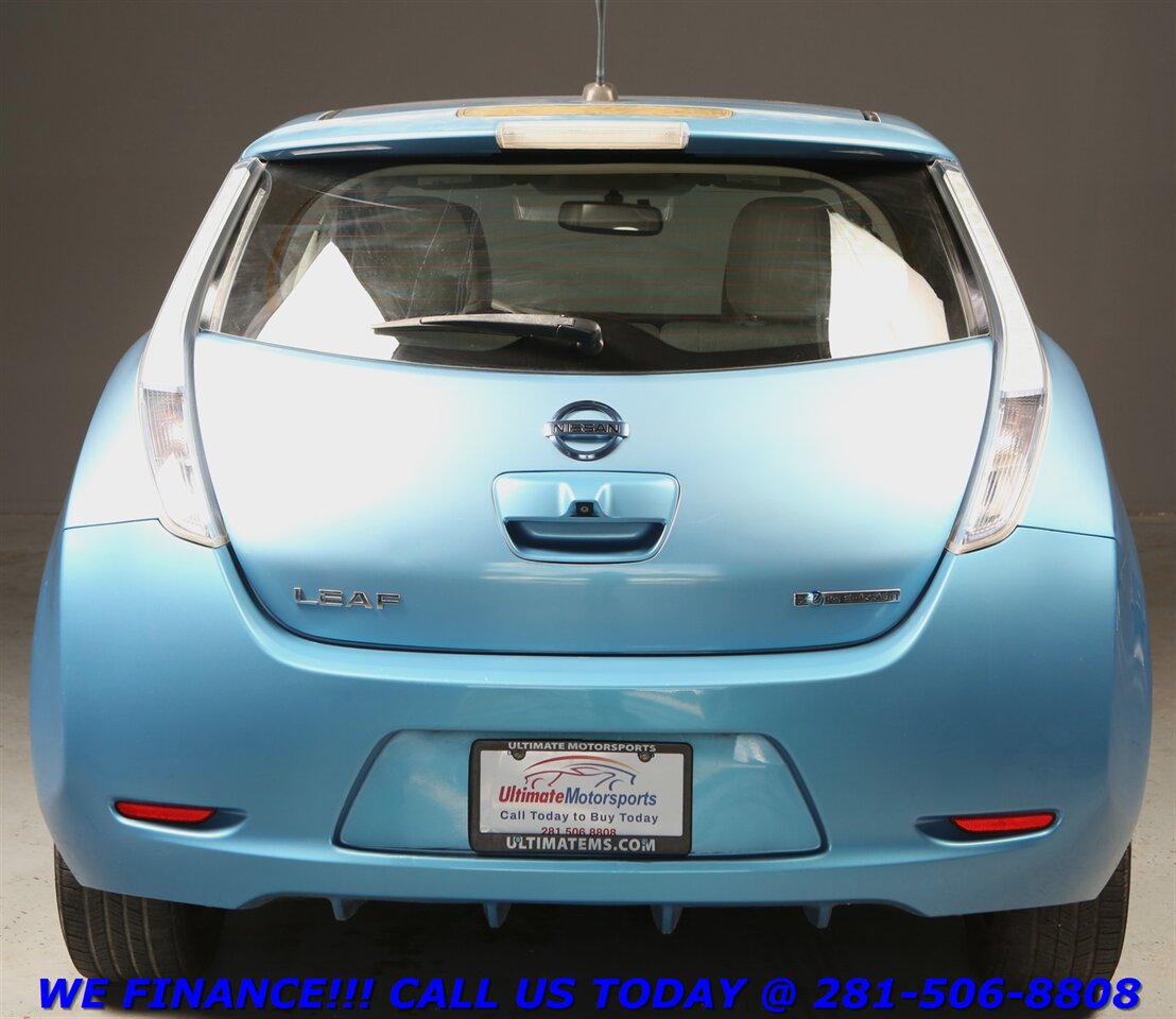 2012 Nissan LEAF 2012 SL NAV QUICK CHARGE CAM KEYGO 68K MLS IRS RE - Photo 5 - Houston, TX 77031