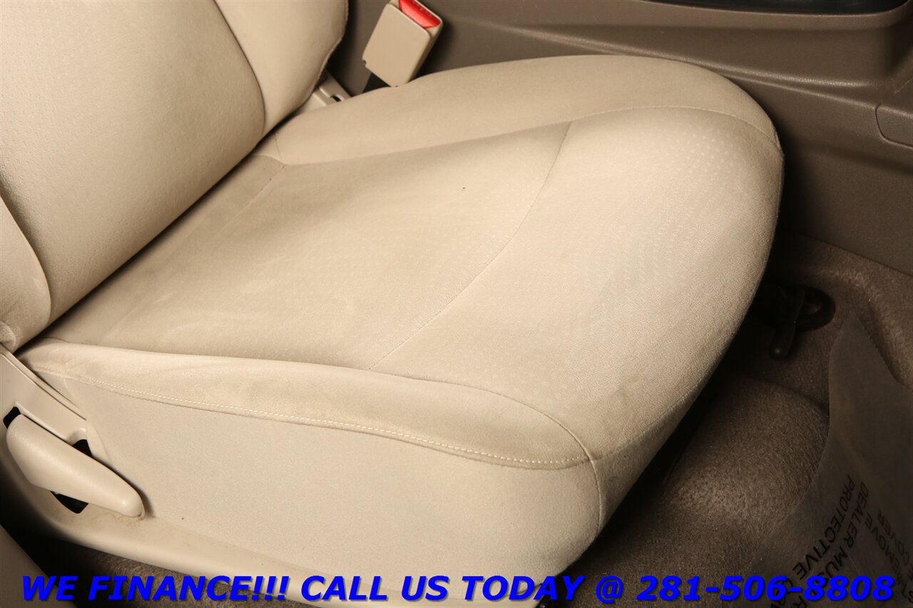 2012 Nissan LEAF 2012 SL NAV QUICK CHARGE CAM KEYGO 68K MLS IRS RE - Photo 19 - Houston, TX 77031