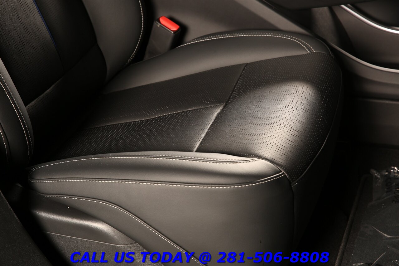 2024 Cadillac LYRIQ 2024 Luxury 500HP AWD NAV PANO ADAPTCRUISE 33K Mi - Photo 22 - Houston, TX 77031