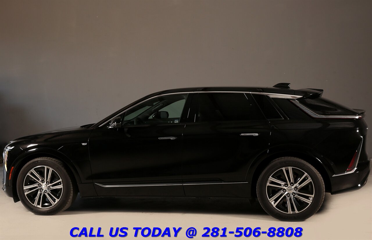 2024 Cadillac LYRIQ 2024 Luxury 500HP AWD NAV PANO ADAPTCRUISE 33K Mi - Photo 4 - Houston, TX 77031