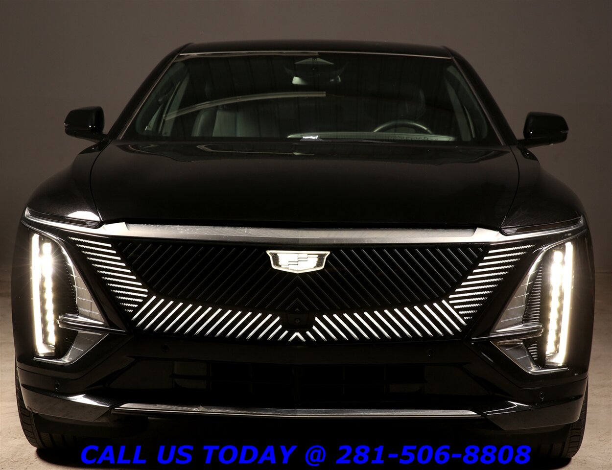 2024 Cadillac LYRIQ 2024 Luxury 500HP AWD NAV PANO ADAPTCRUISE 33K Mi - Photo 8 - Houston, TX 77031