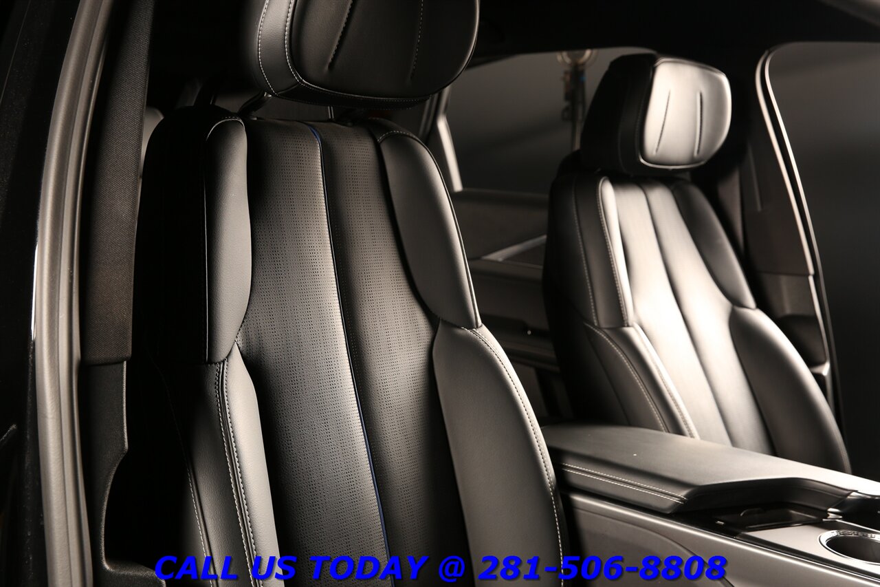 2024 Cadillac LYRIQ 2024 Luxury 500HP AWD NAV PANO ADAPTCRUISE 33K Mi - Photo 21 - Houston, TX 77031