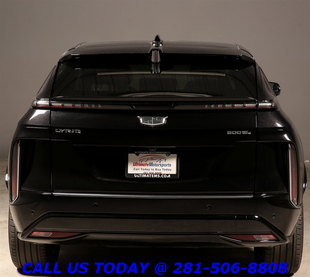 2024 Cadillac LYRIQ 2024 Luxury 500HP AWD NAV PANO ADAPTCRUISE 33K Mi - Photo 5 - Houston, TX 77031