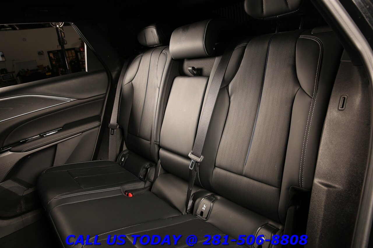 2024 Cadillac LYRIQ 2024 Luxury 500HP AWD NAV PANO ADAPTCRUISE 33K Mi - Photo 23 - Houston, TX 77031
