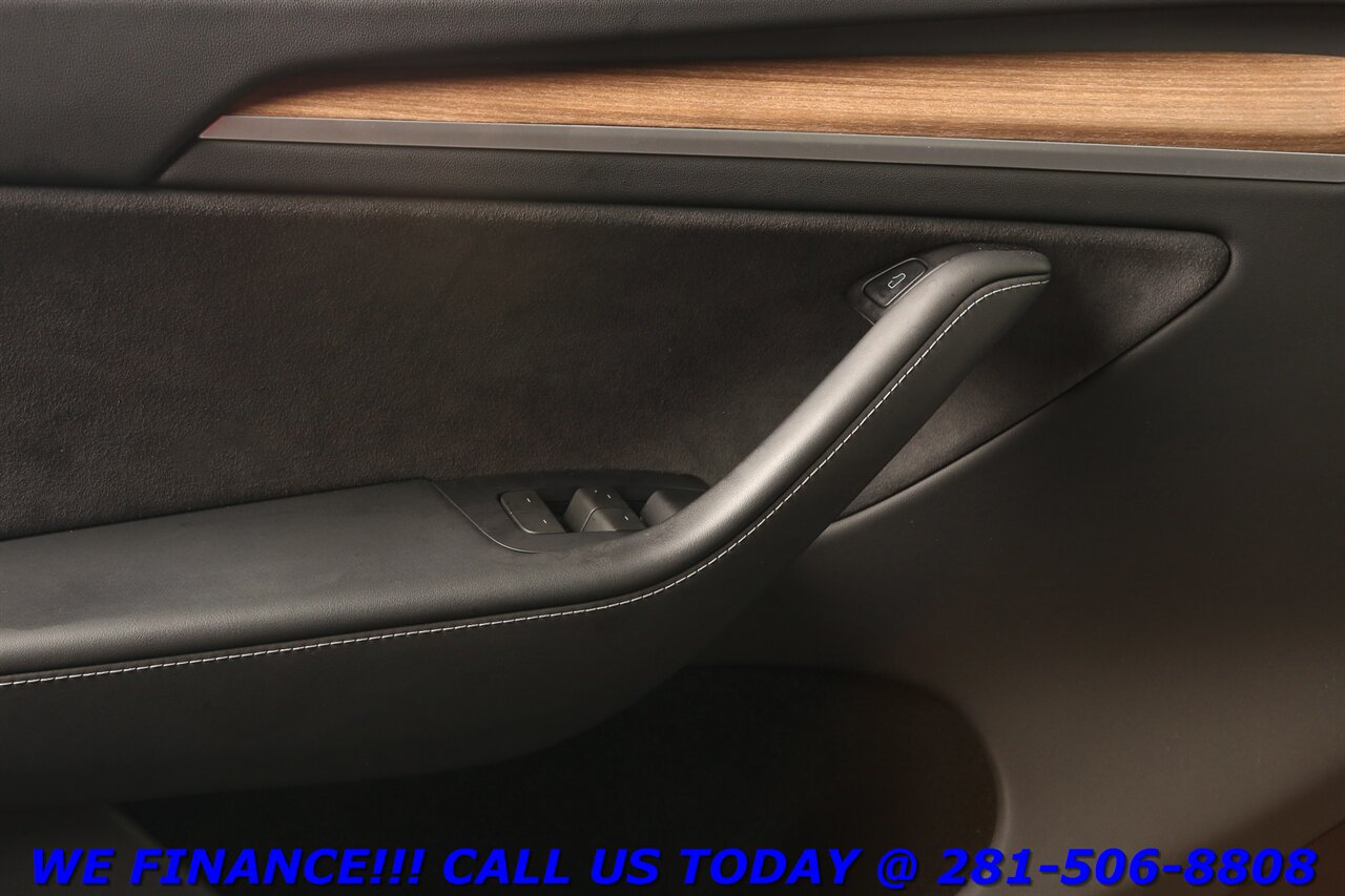 2025 Tesla Model Y 2025 Long Range AWD FSD4 AUTOPILOT NAV PANO 2K MLS   - Photo 9 - Houston, TX 77031