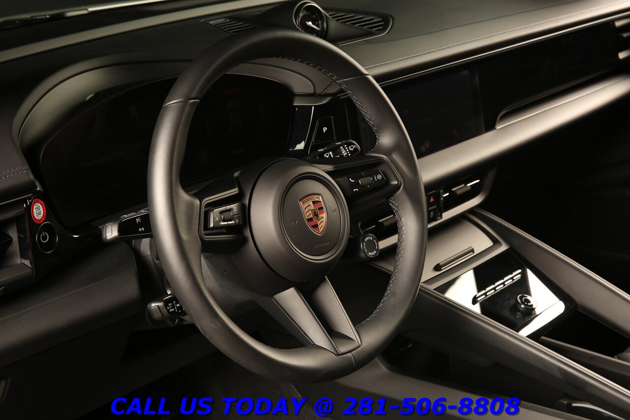 2025 Porsche Macan 2025 4 Electric AWD NAV PANO CHRONO BO ADAPT 3K Mi - Photo 9 - Houston, TX 77031