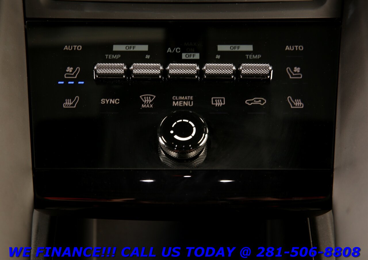 2025 Porsche Macan 2025 4 Electric AWD NAV PANO CHRONO BO ADAPT 3K Mi - Photo 18 - Houston, TX 77031